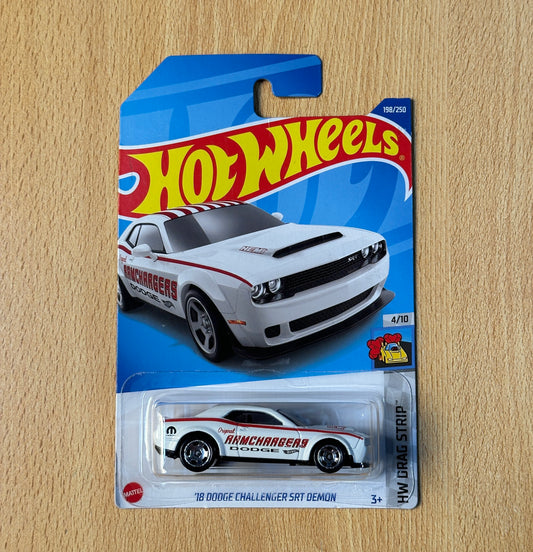 Hot Wheels '18 Dodge Challenger Srt Demon Ramchargers