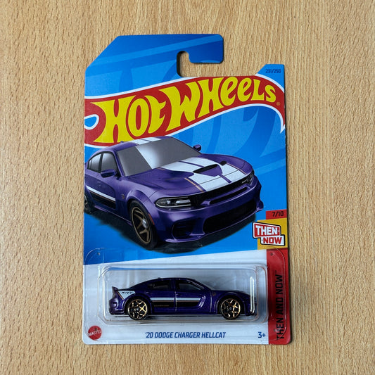 Hot Wheels '20 Dodge Charger Hellcat